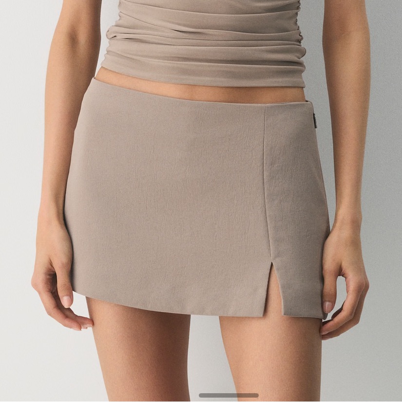 Aritzia Daphne Skort Us 4